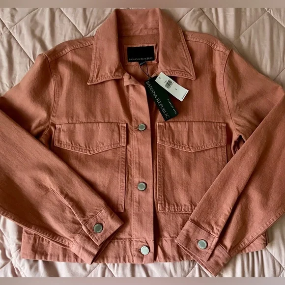 Banana Republic NWT cropped denim jacket - Picture 2 of 4